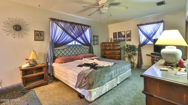 Listing Photo 12