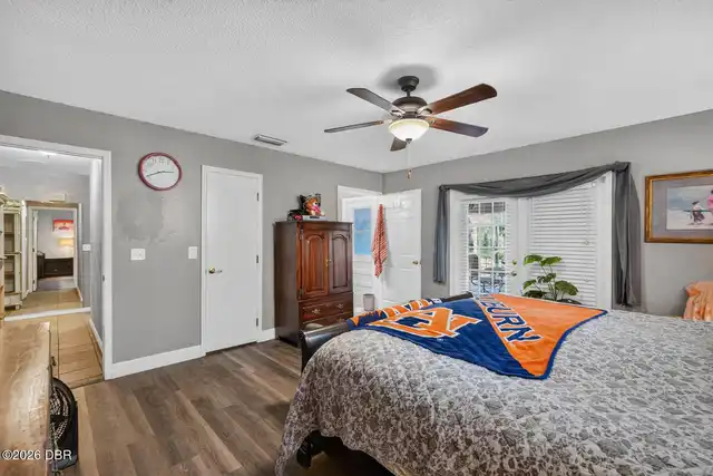 Listing Photo 18