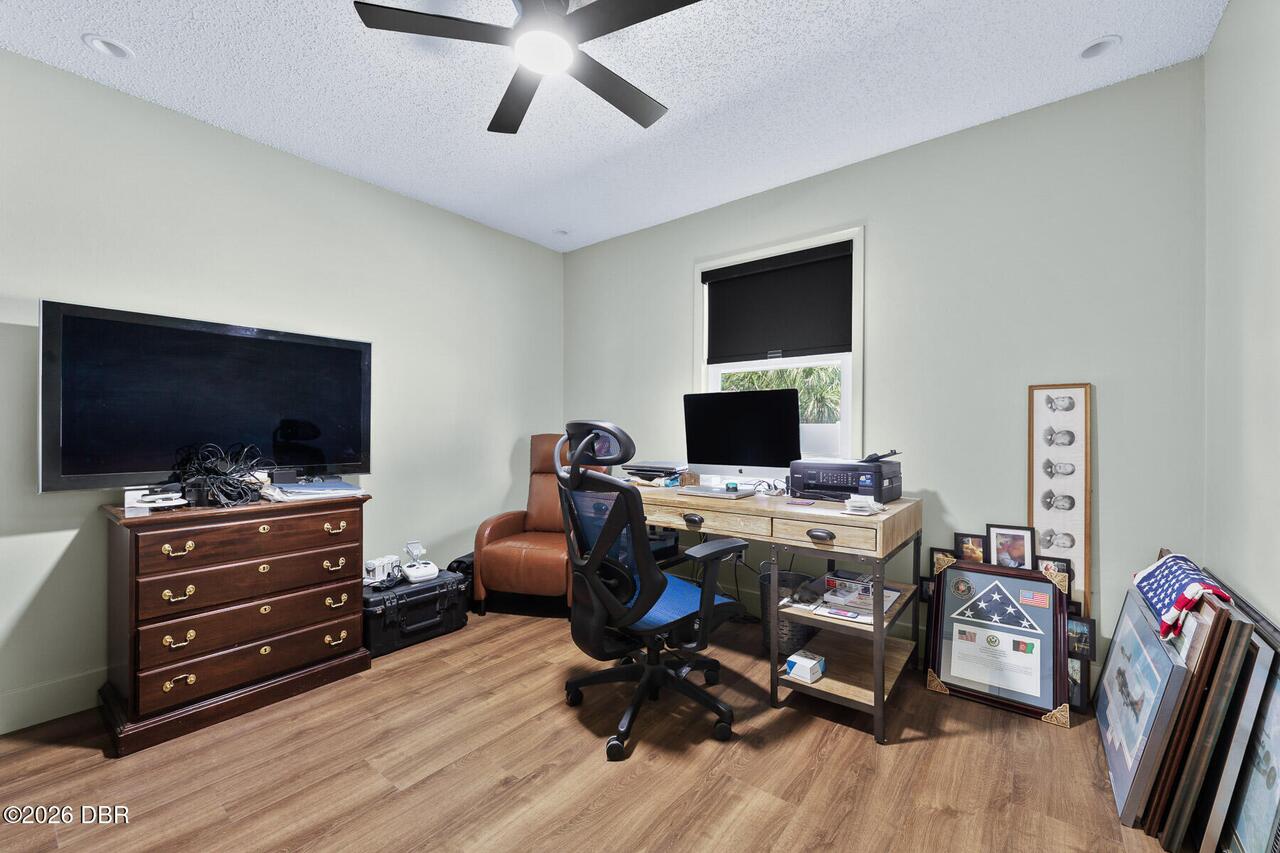 Listing Photo 24
