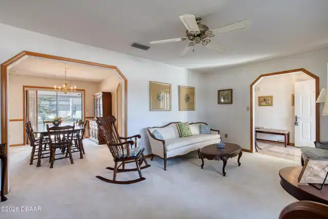 Listing Photo 11