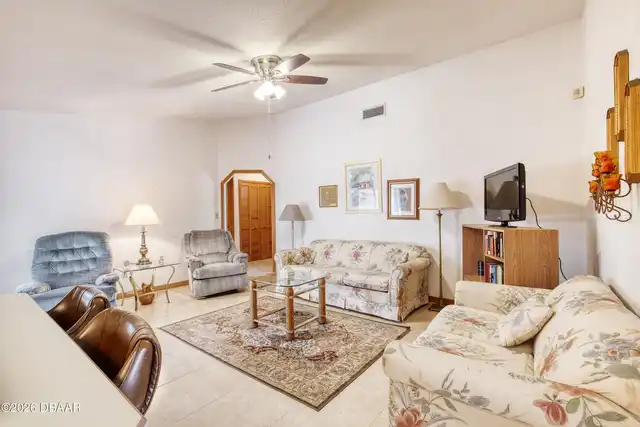 Listing Photo 19
