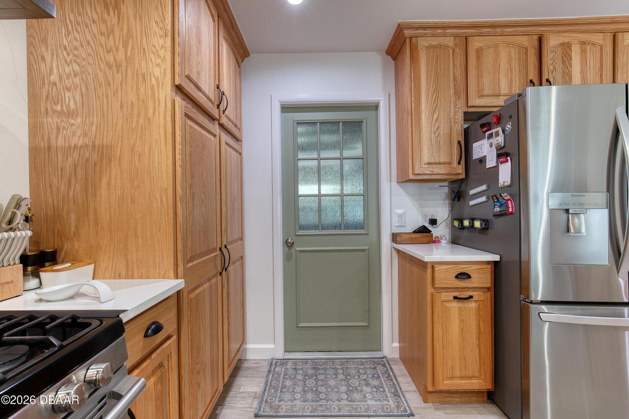 Listing Photo 8