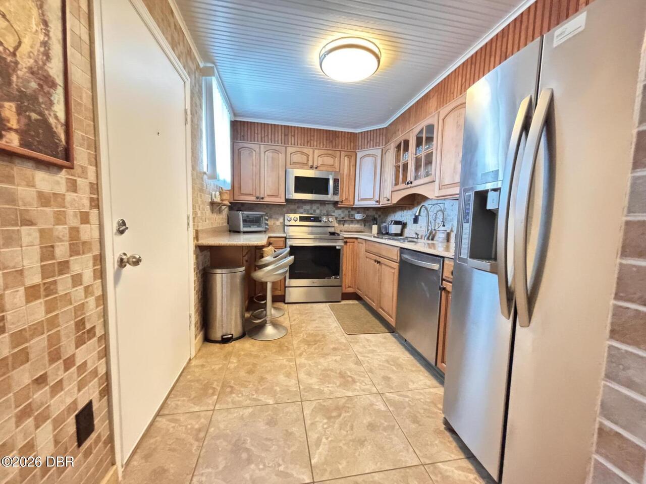 Listing Photo 6