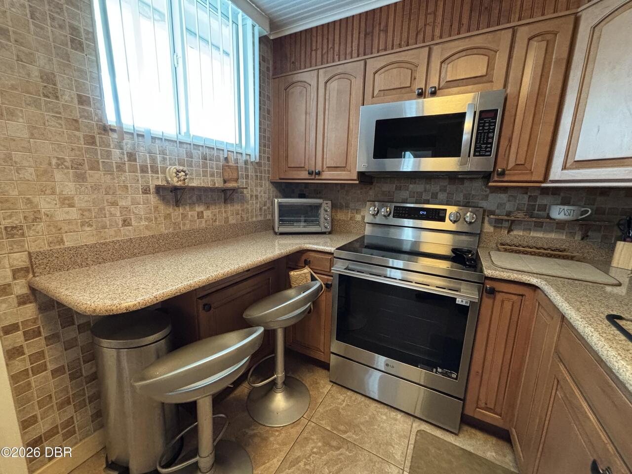 Listing Photo 8