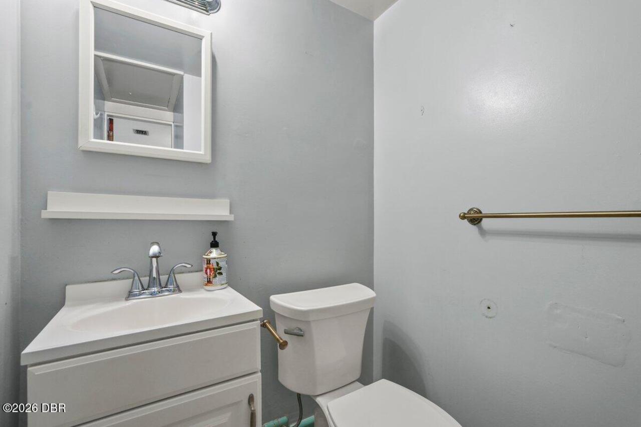 Listing Photo 9