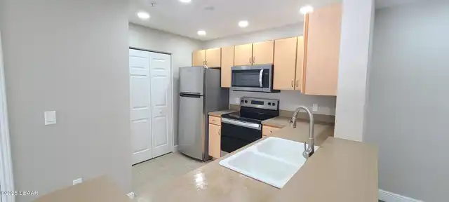 Listing Photo 10