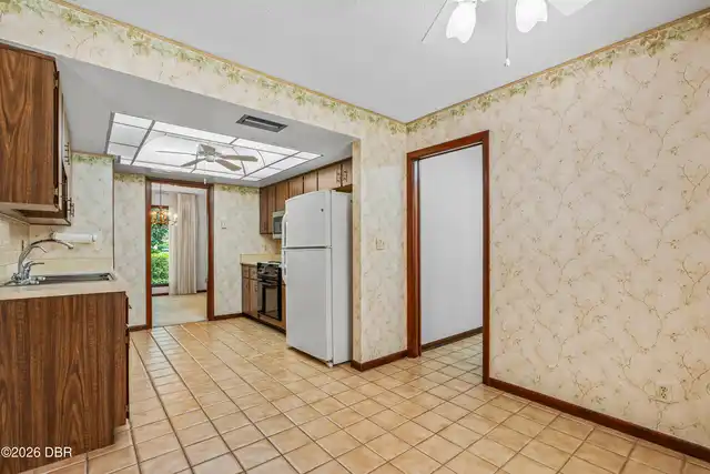 Listing Photo 16