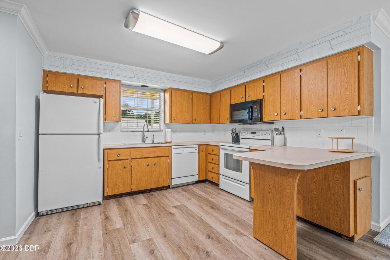 Listing Photo 10