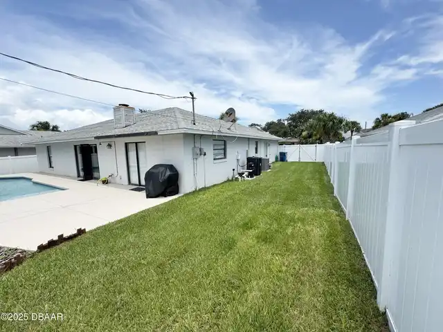 Listing Photo 17