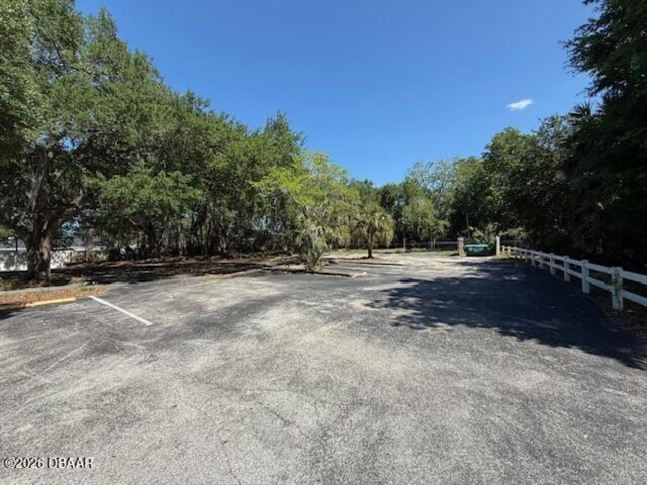 Listing Photo 10