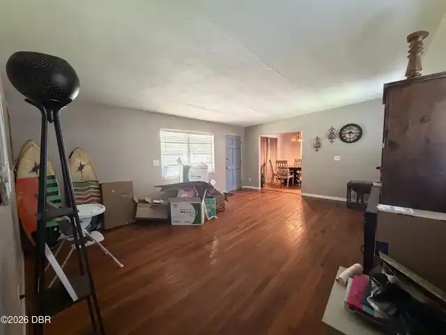 Listing Photo 10