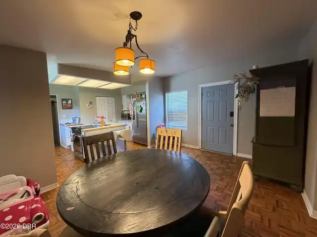 Listing Photo 11