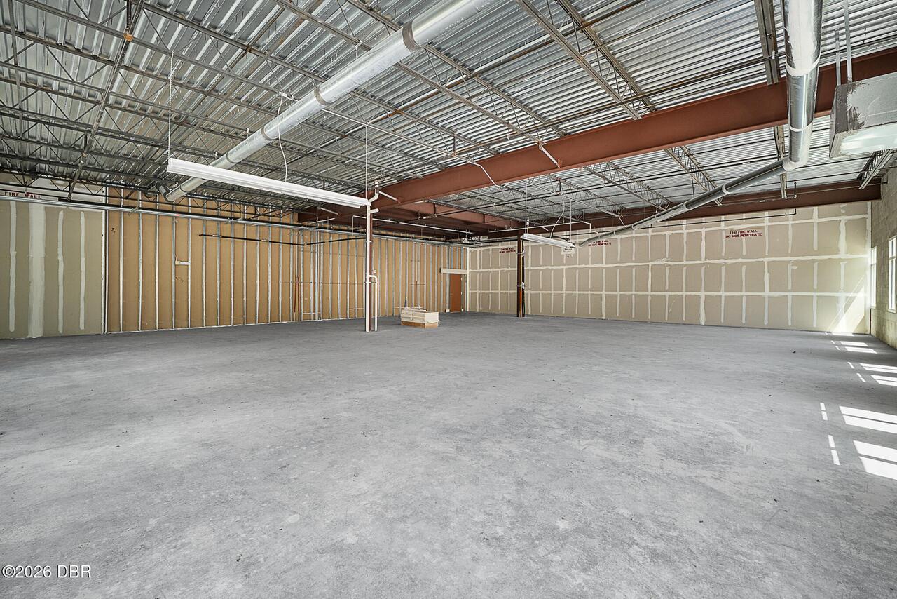 Listing Photo 12