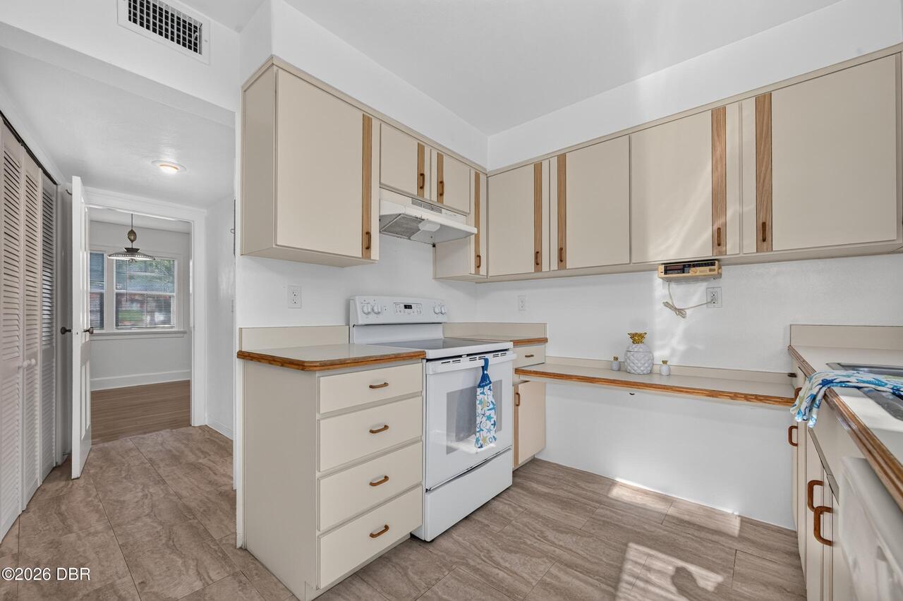 Listing Photo 16