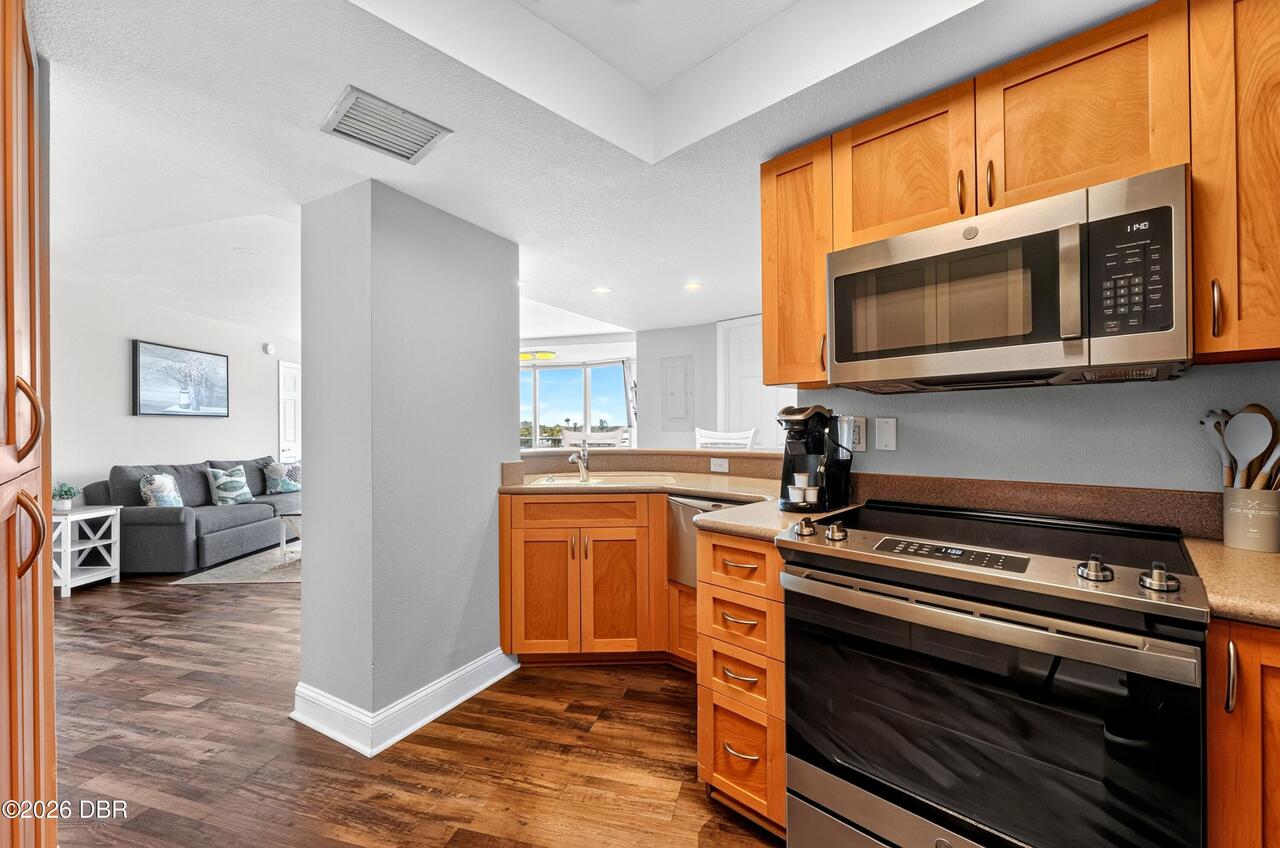 Listing Photo 8