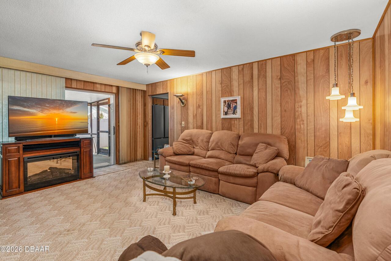 Listing Photo 9