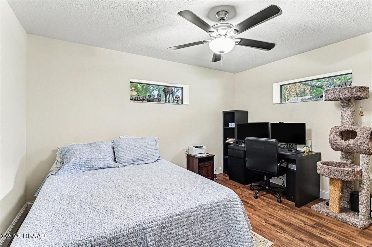 Listing Photo 10