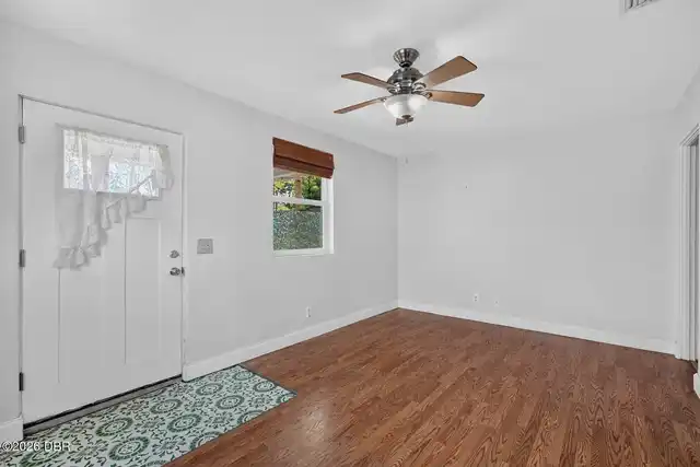 Listing Photo 6