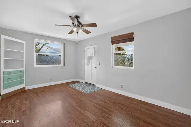 Listing Photo 7