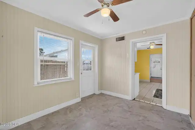 Listing Photo 14