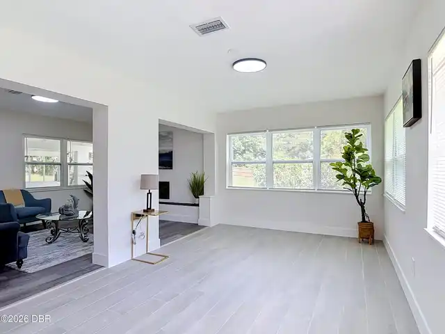 Listing Photo 28