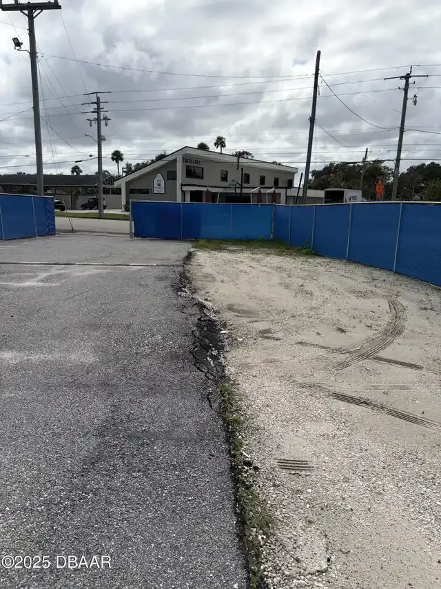 Listing Photo 18