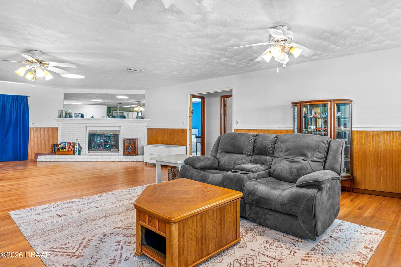 Listing Photo 7