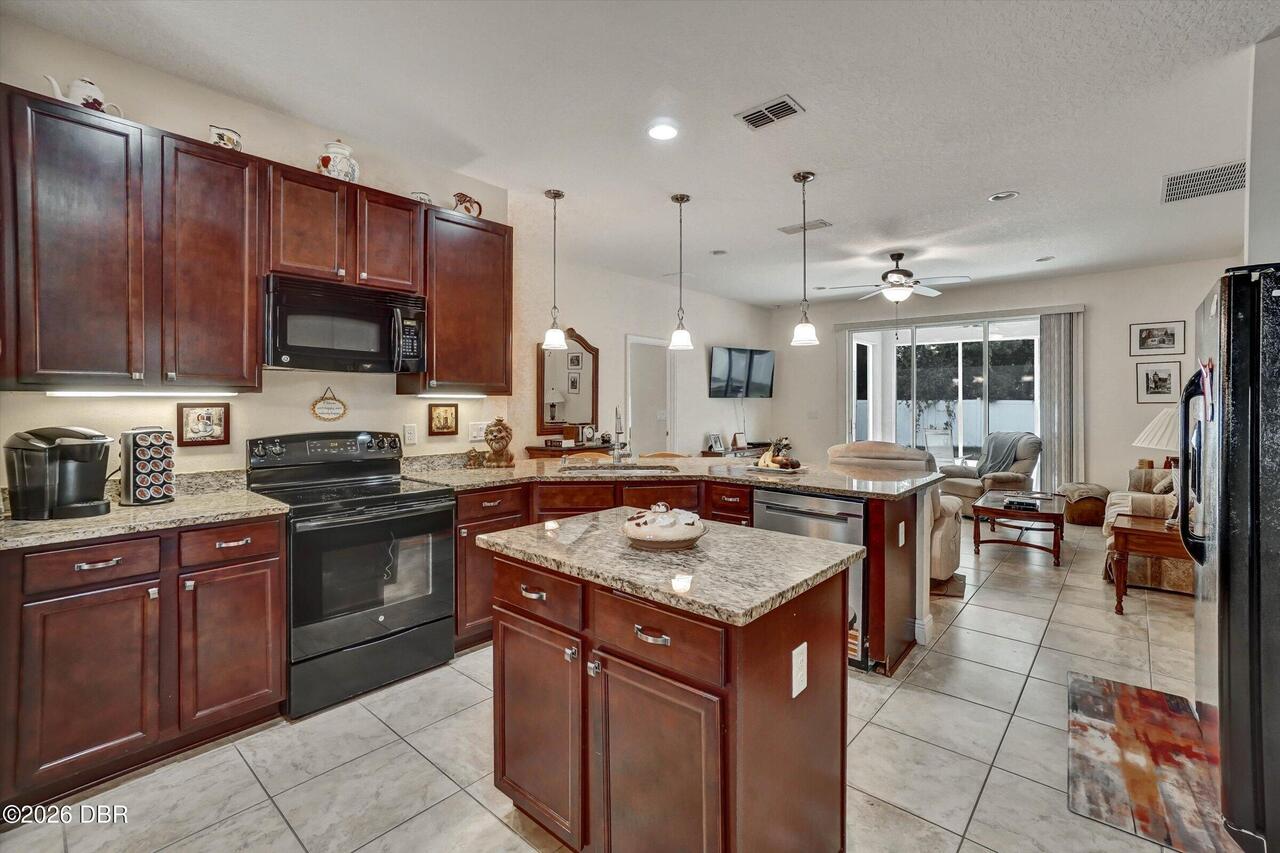 Listing Photo 7
