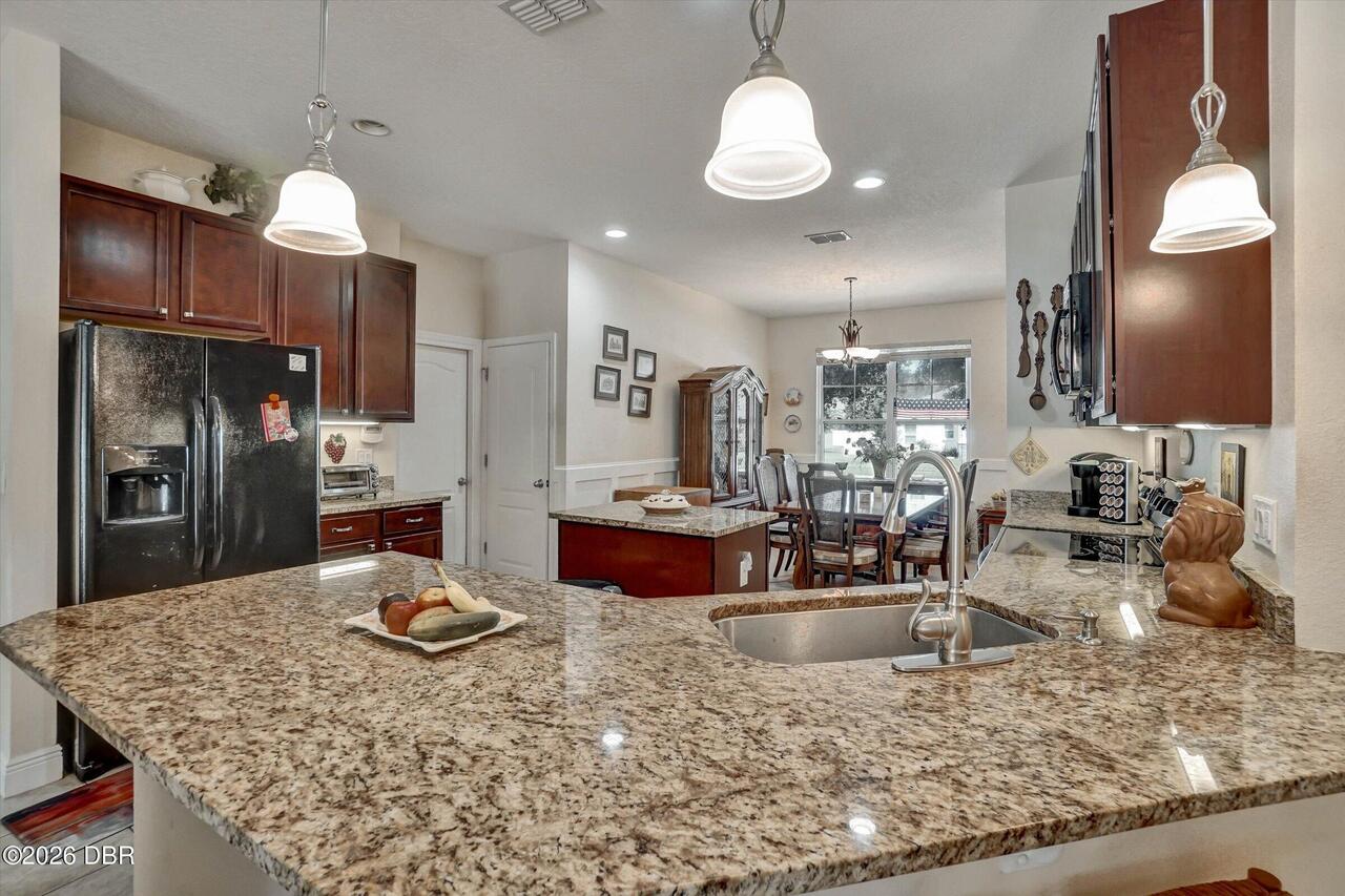 Listing Photo 8