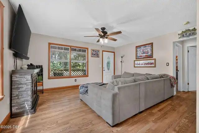 Listing Photo 23
