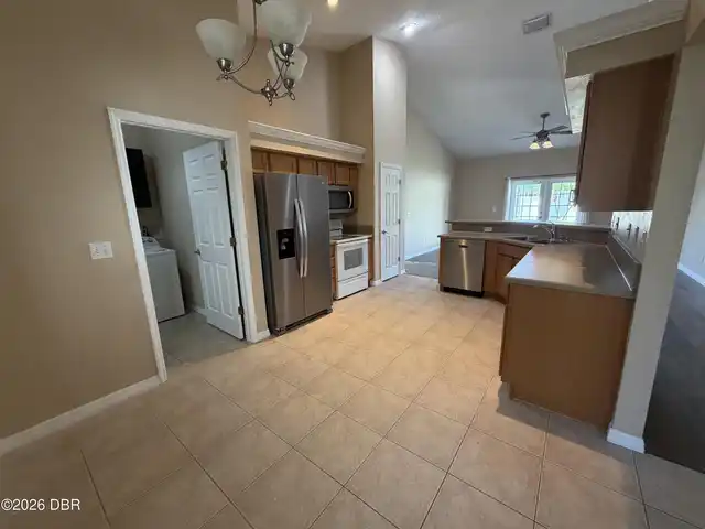 Listing Photo 9