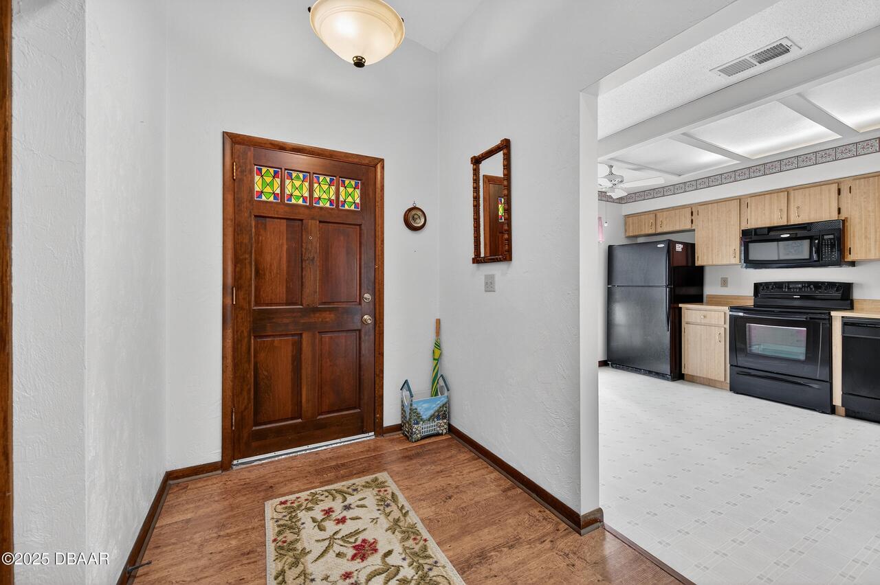 Listing Photo 7