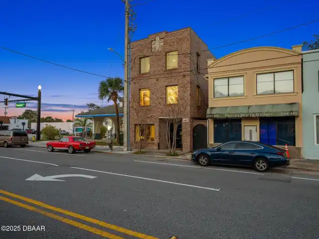 Listing Photo 4