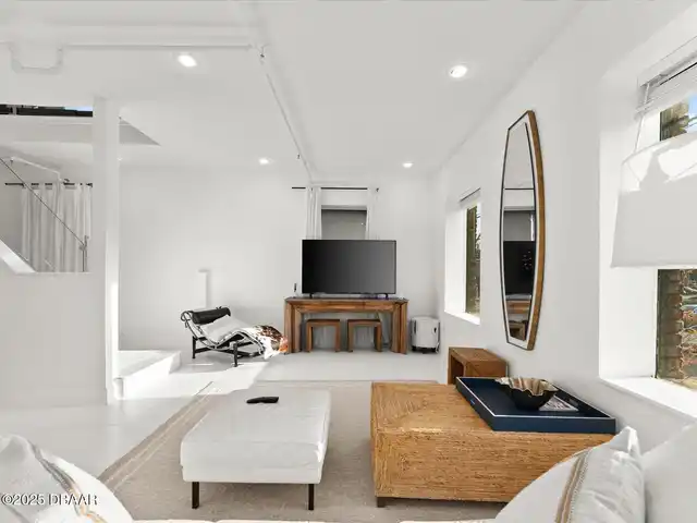 Listing Photo 28
