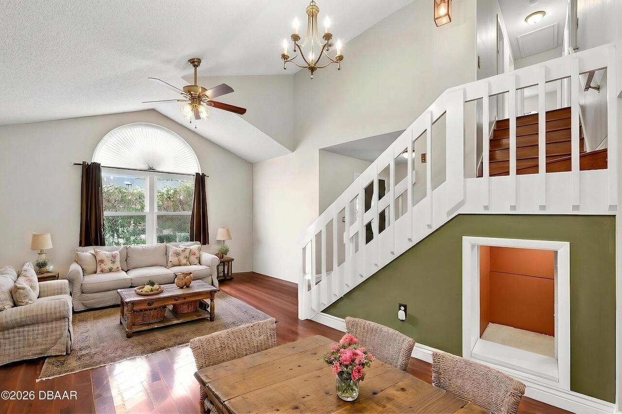 Listing Photo 11