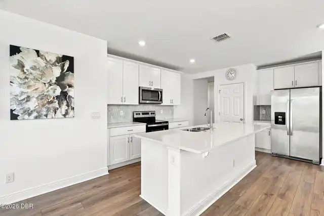 Listing Photo 6