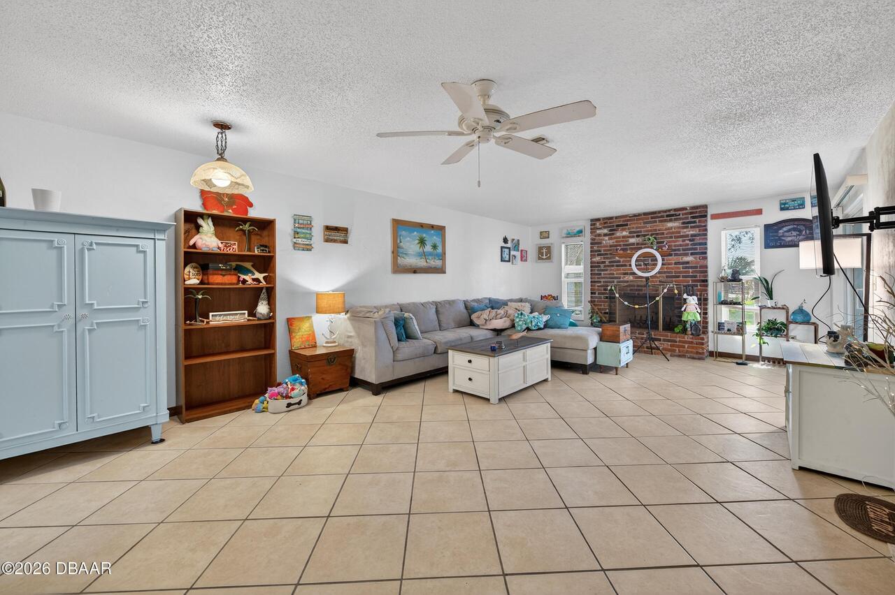 Listing Photo 14