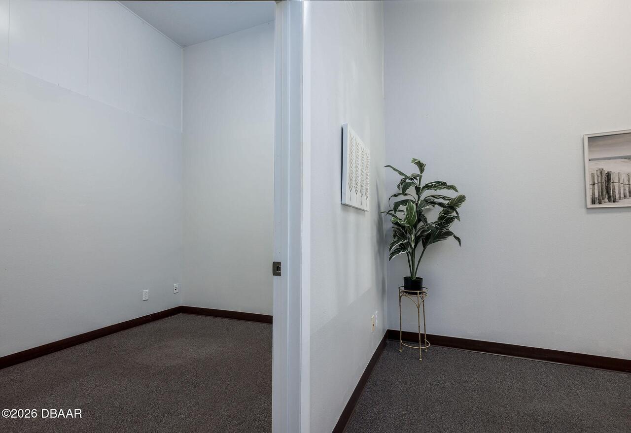 Listing Photo 14