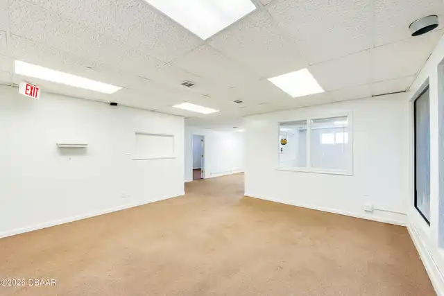 Listing Photo 12