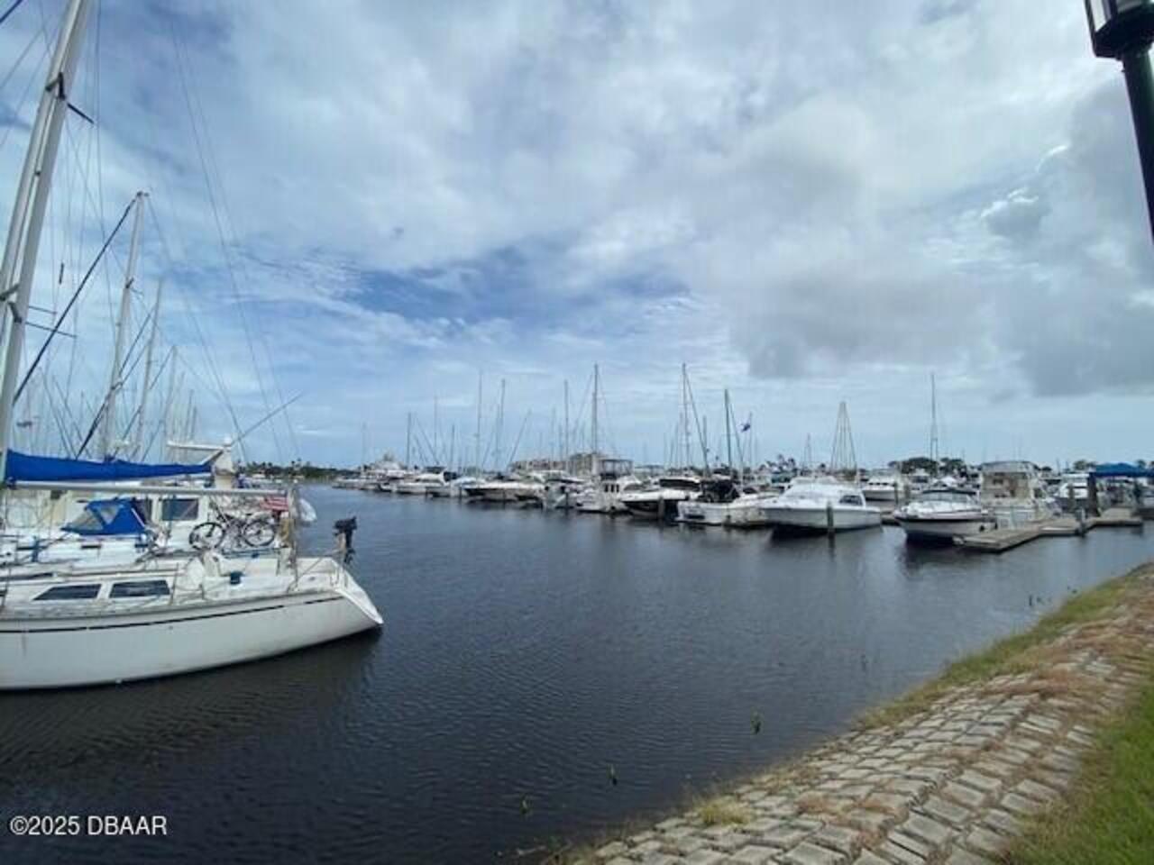 Listing Photo 10