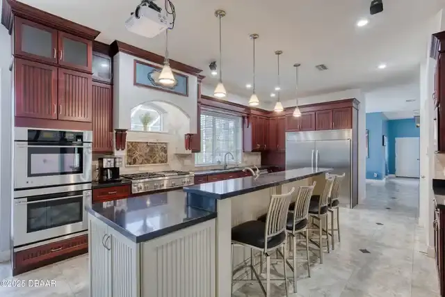 Listing Photo 18