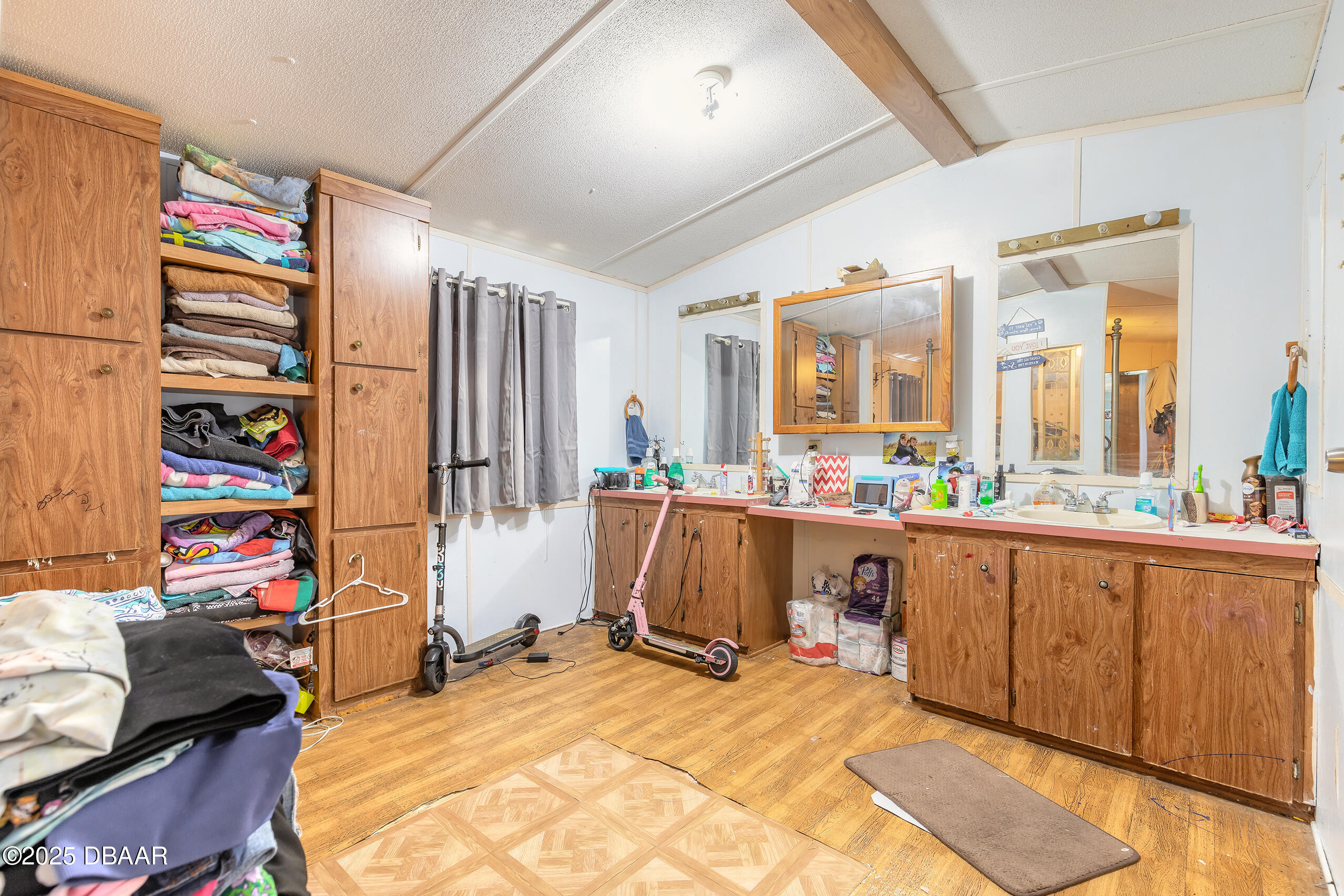 Listing Photo 14