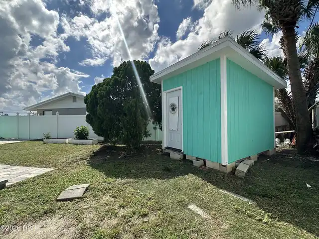 Listing Photo 11