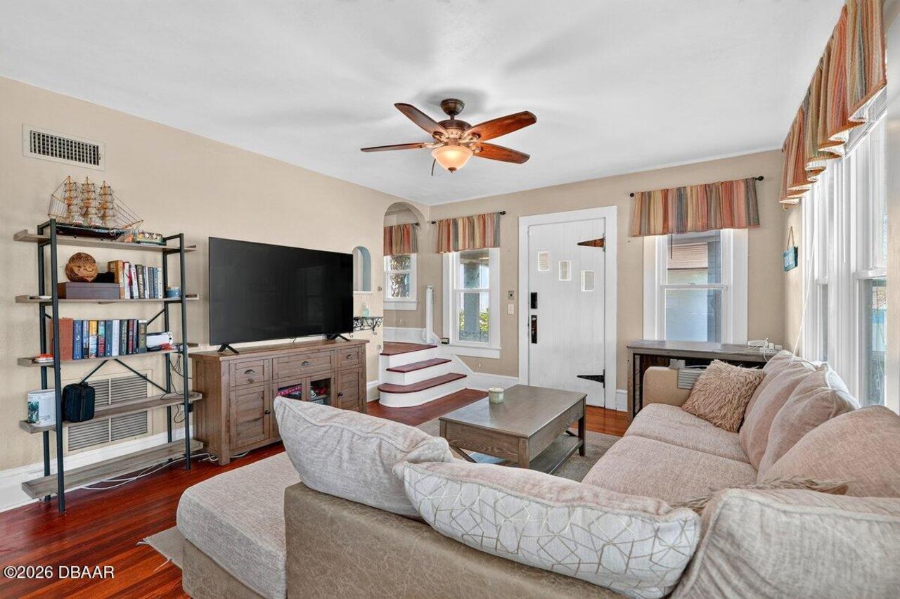 Listing Photo 7