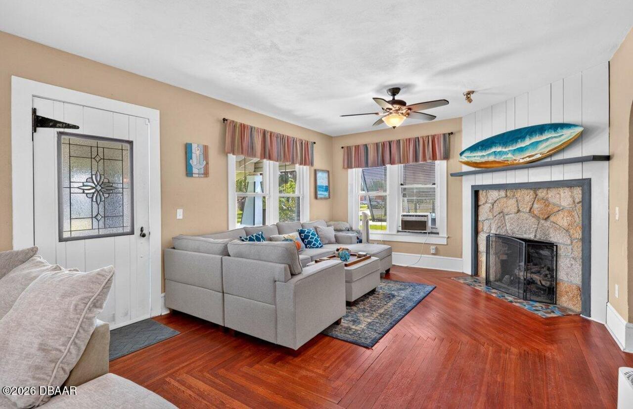 Listing Photo 9