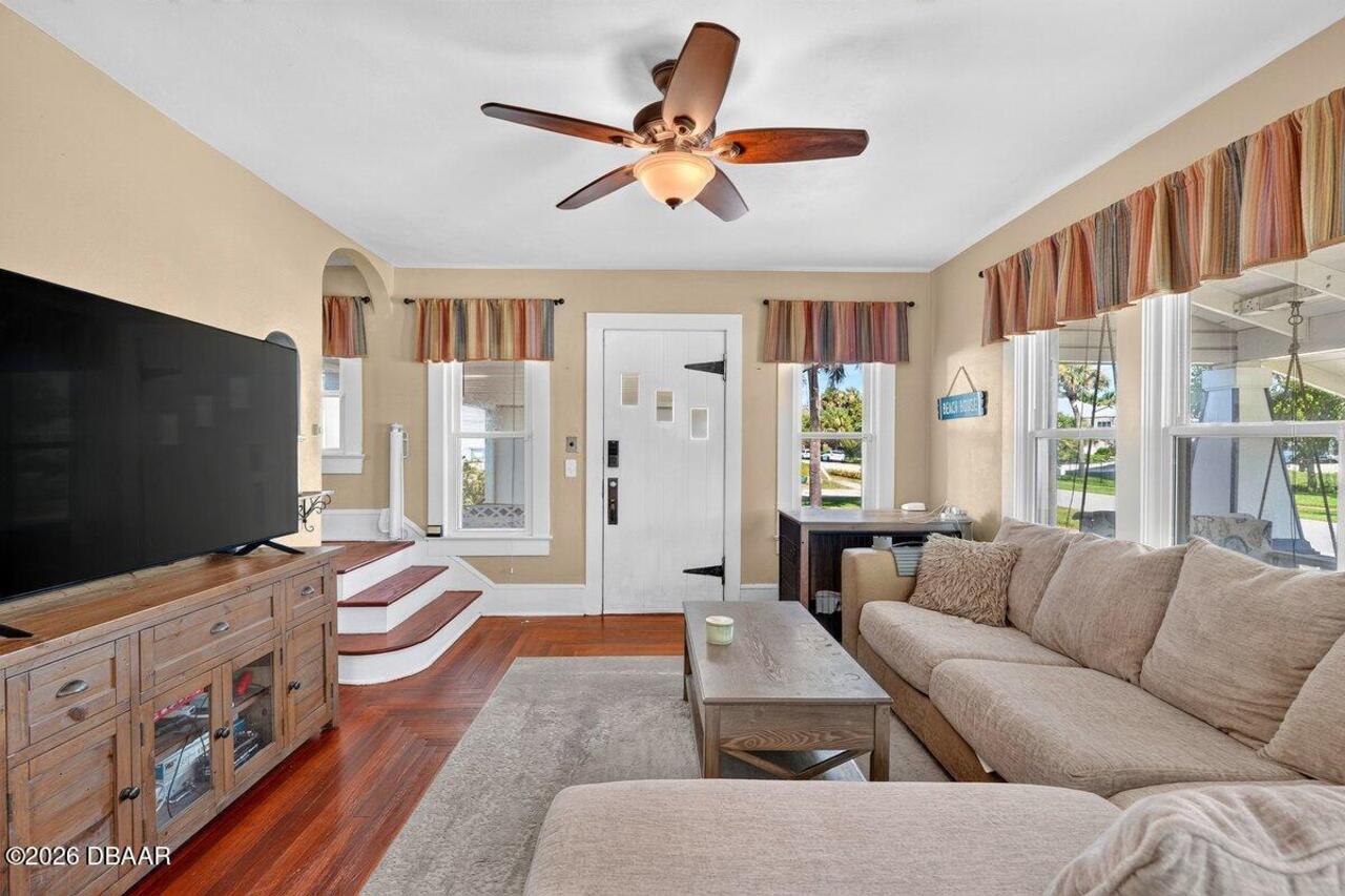 Listing Photo 10