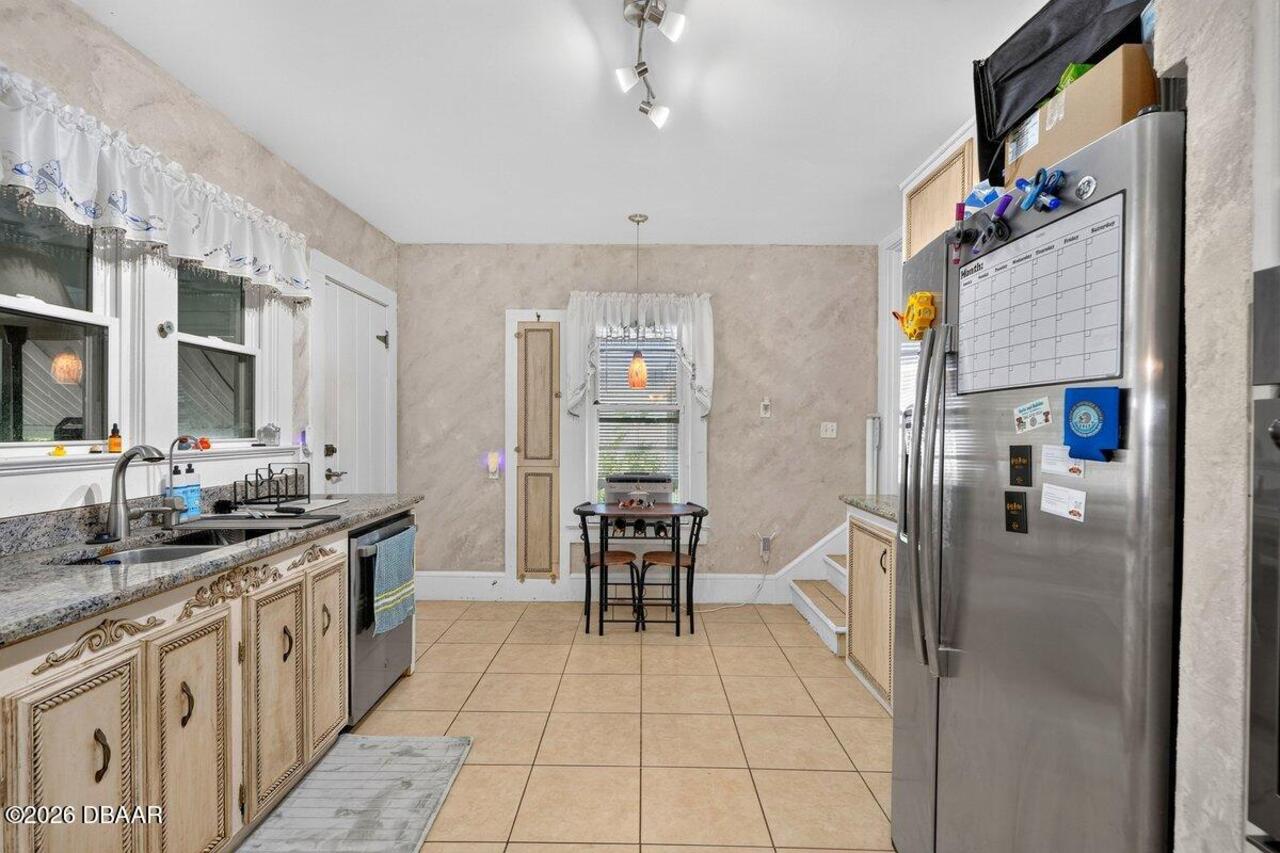 Listing Photo 15
