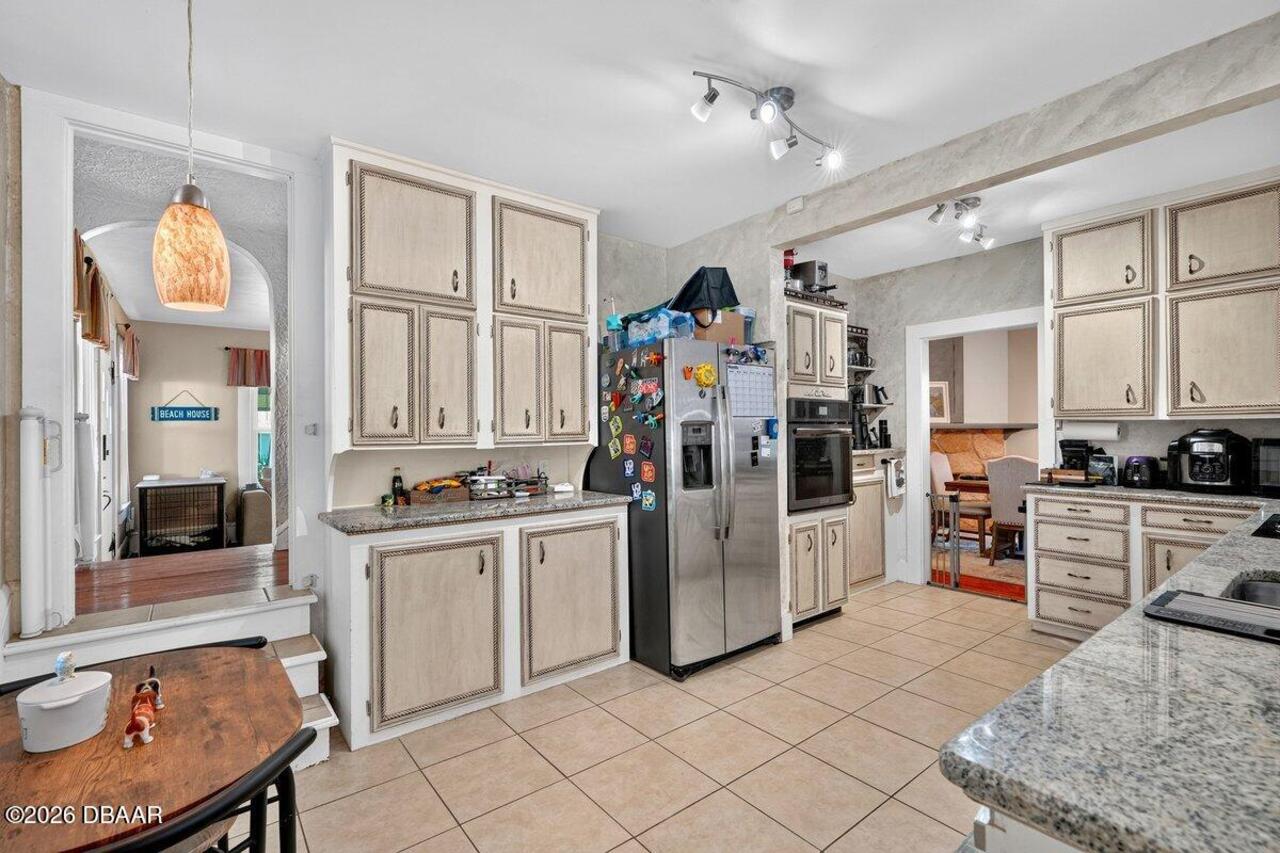 Listing Photo 17