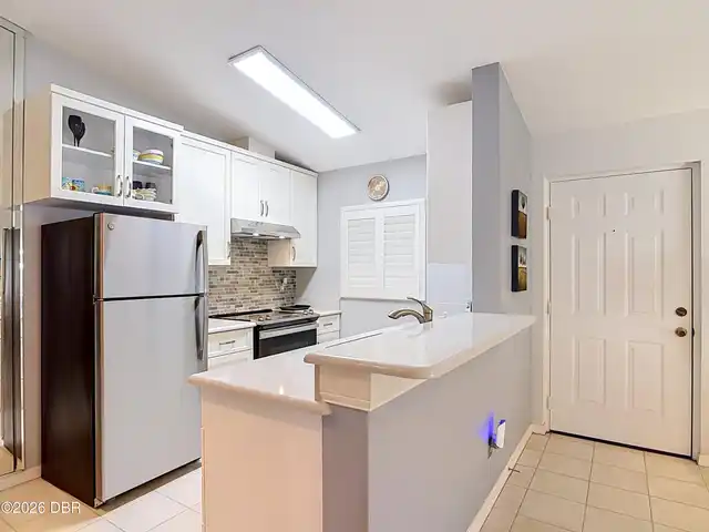 Listing Photo 11