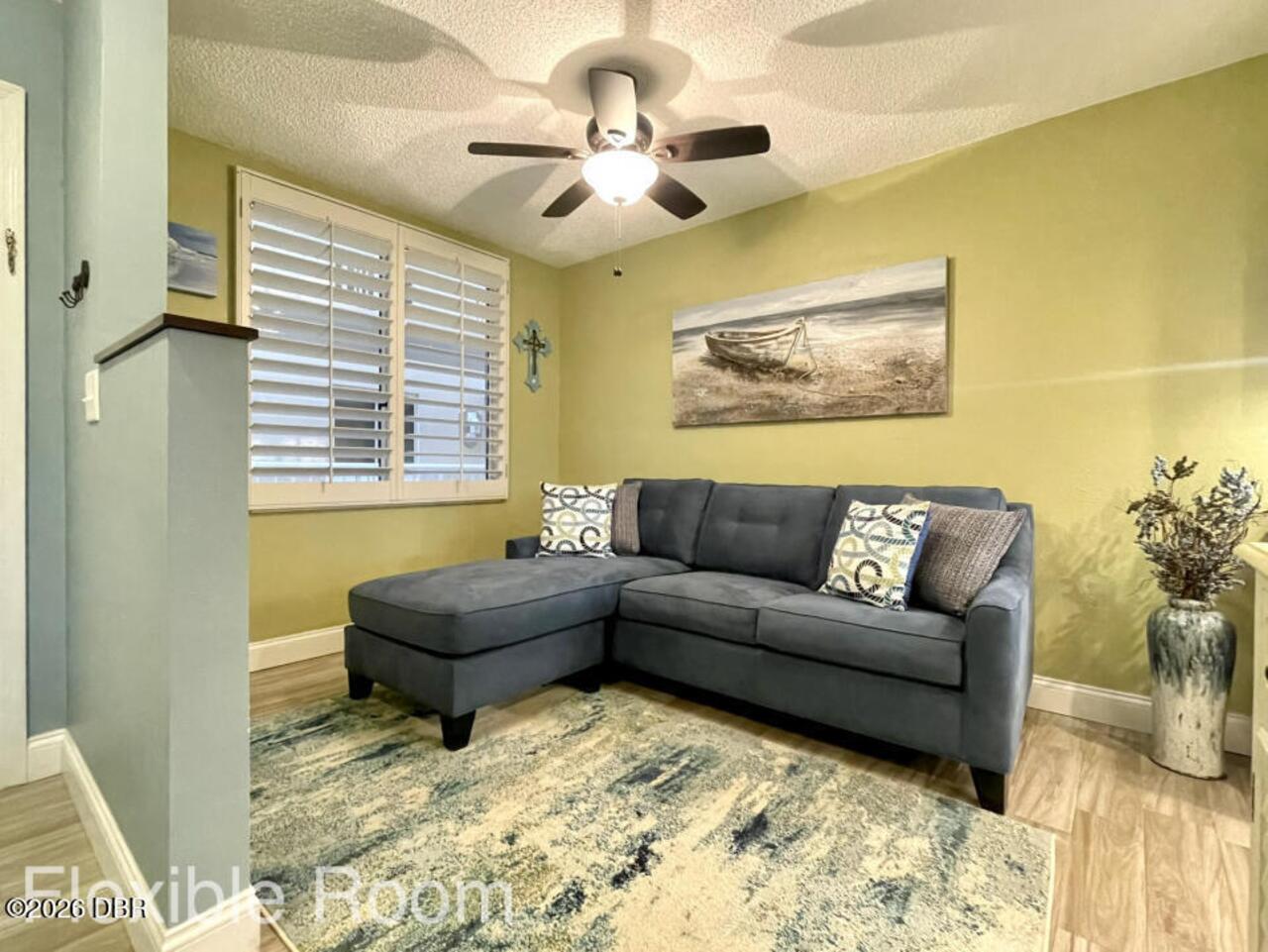 Listing Photo 8